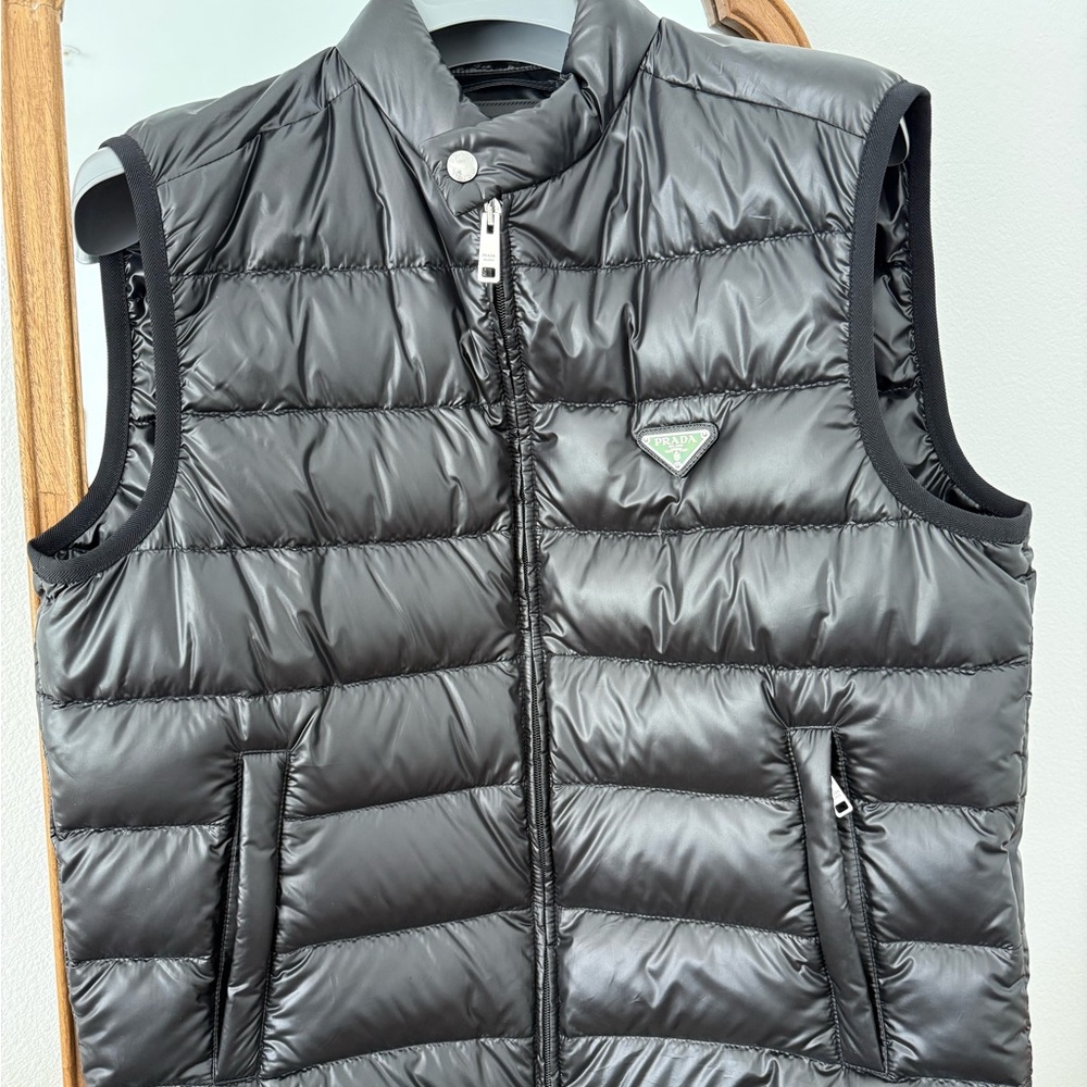 Men's Black Puffer Vest